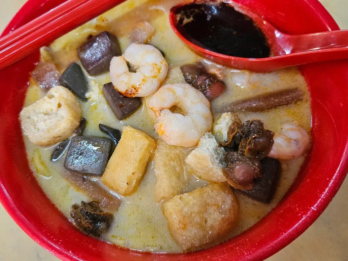 Kuantan Road Curry Mee @ Shark — signature dish