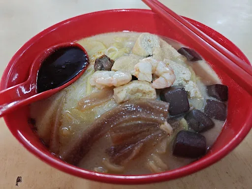 Kuantan Road Curry Mee @ Shark — signature dish