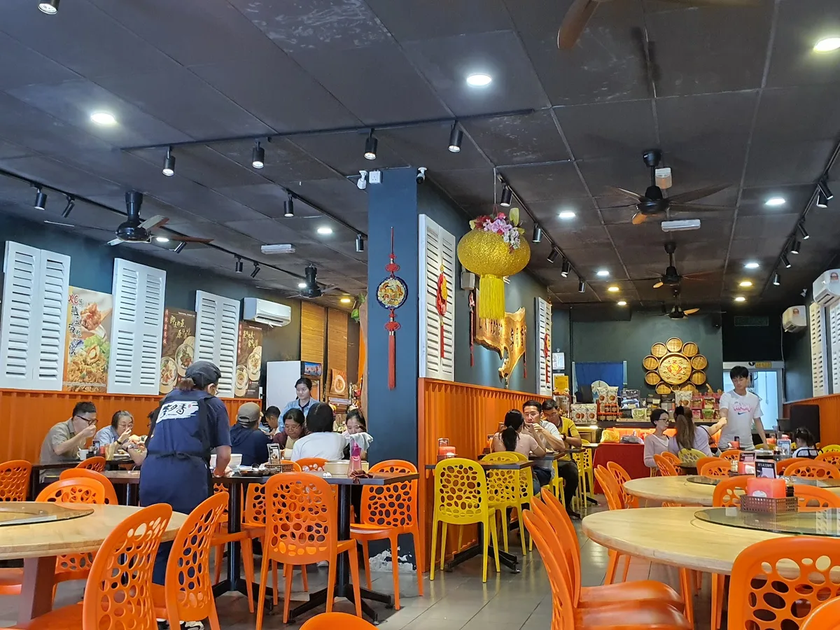 L Kitchen — interior