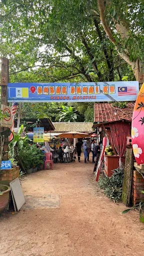 Laksa Tempurung Ombak Damai — exterior