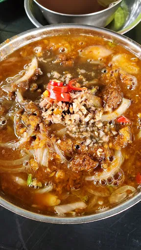 新港大树下Laksa — dish