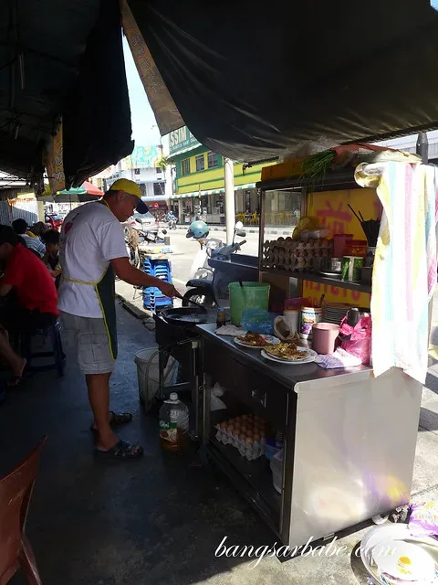 Lam Ah Kopitiam Oh Chien — signature dish