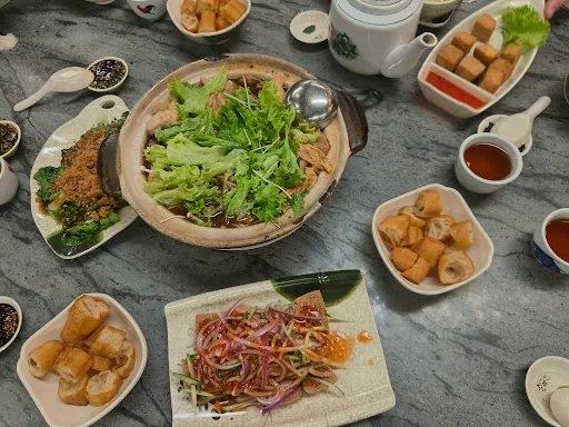 老山东肉骨茶 Lao San Tong Bak Kut Teh — signature dish