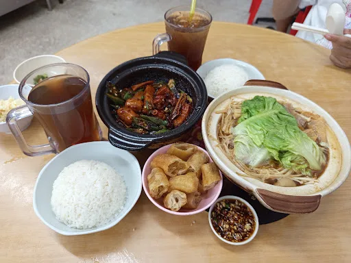 老鄉砂煲肉骨茶 LAO XIANG CLAYPOT BAK KUT TEH (KAMPUNG BARU) — signature dish