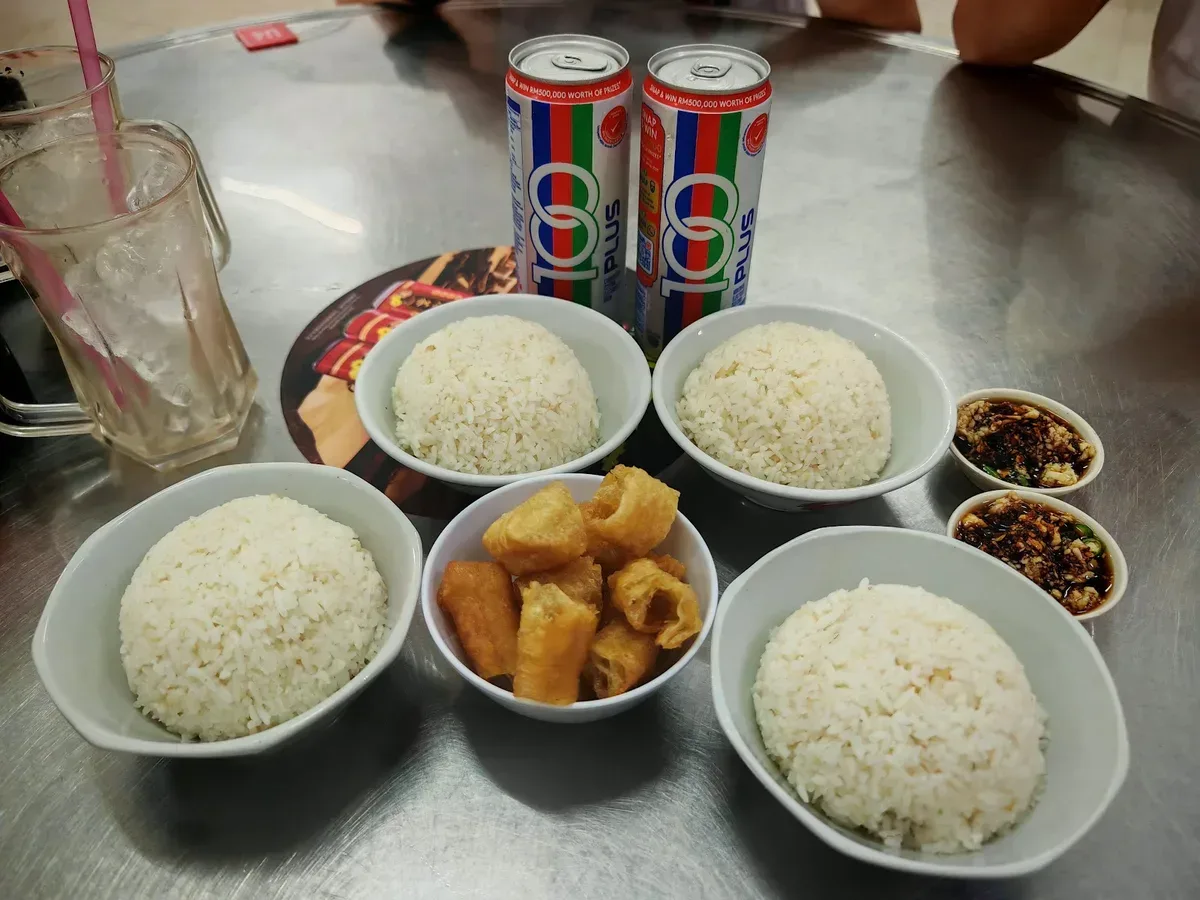 老鄉砂煲肉骨茶 LAO XIANG CLAYPOT BAK KUT TEH (KAMPUNG BARU) — signature dish