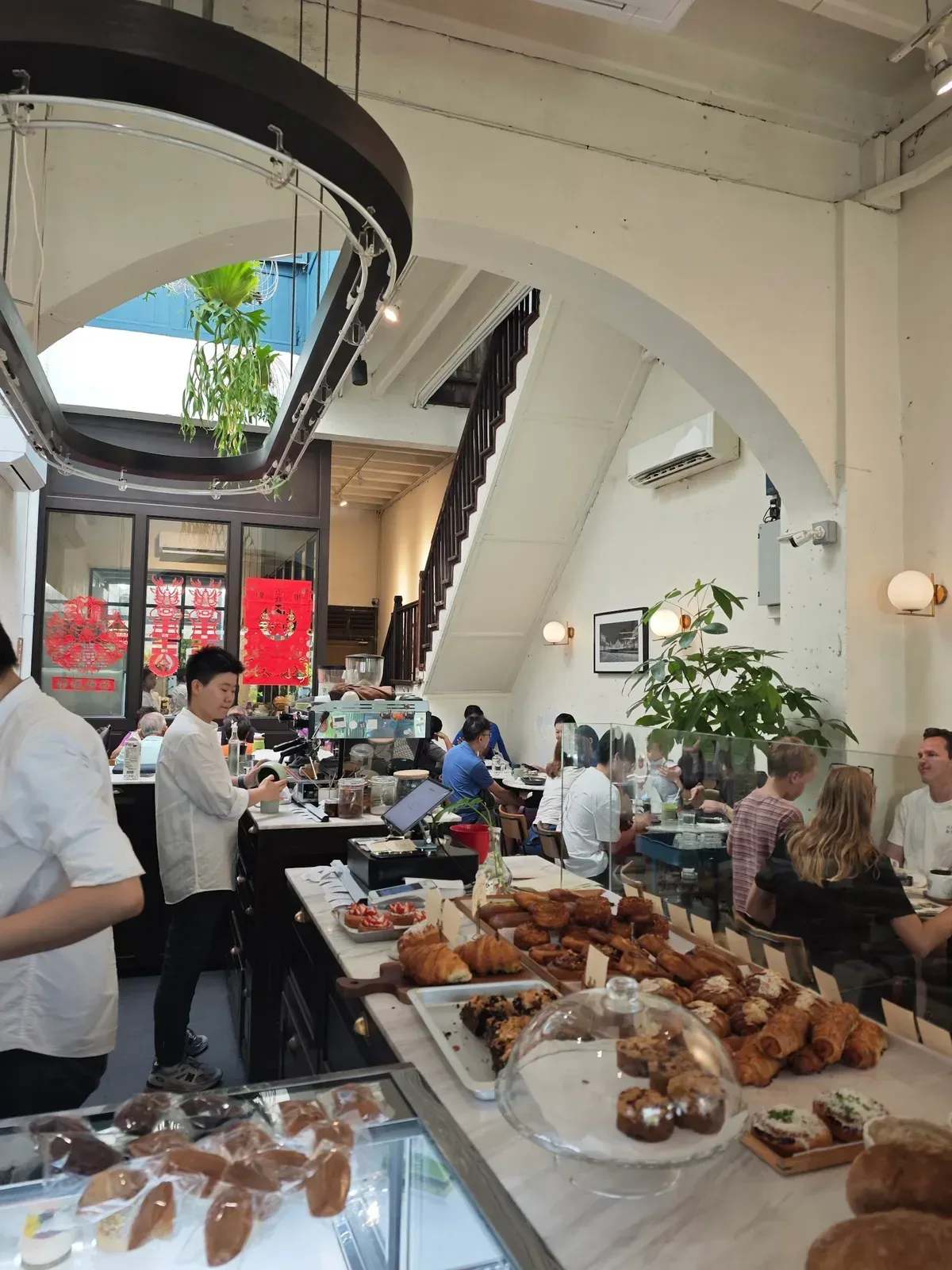 Le Petit Four Pâtisserie — interior