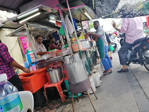 Lebuh Queen street food - Roti Chapati — storefront