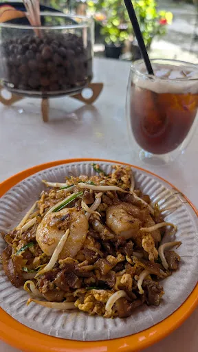 Left-handed Char Koay Teow — dish