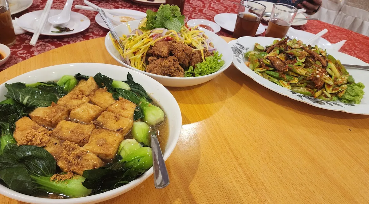 LEONG HEE Seafood — signature dish