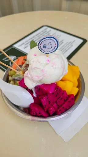 Lily Penang Hill Ice Kacang — dish