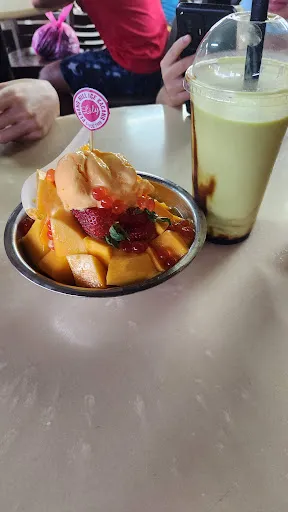 Lily Penang Hill Ice Kacang — dish