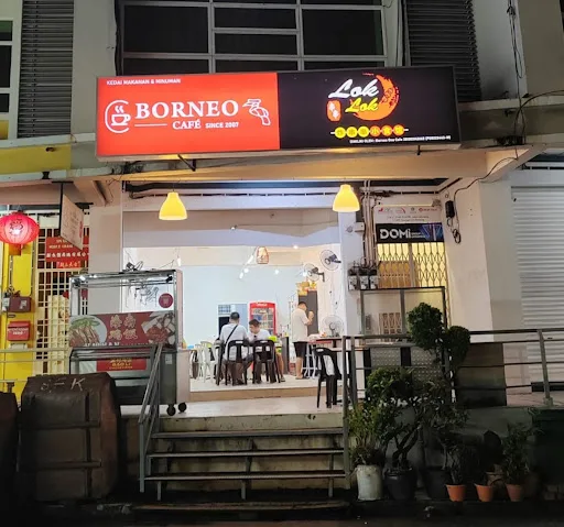 炸串串小食馆 / 夜市Lok Lok — storefront