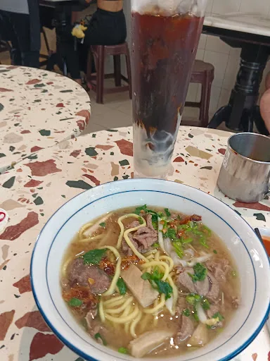 Loo Beef Noodle — signature dish