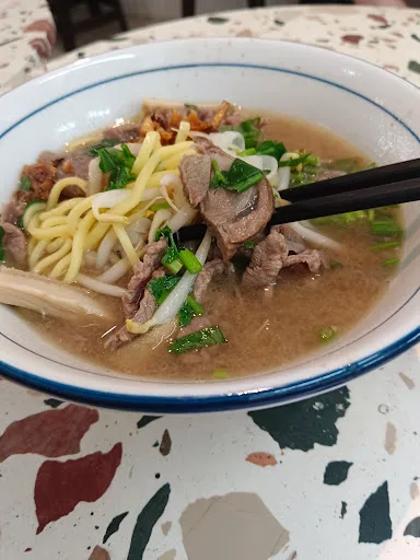 Loo Beef Noodle — signature dish