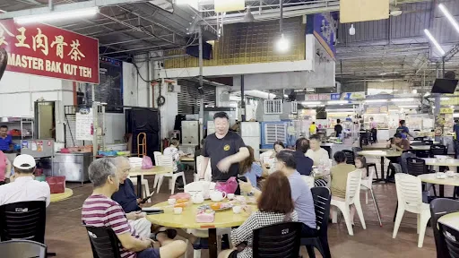 Loy Kee Wan Tan Mee @ Shark — interior