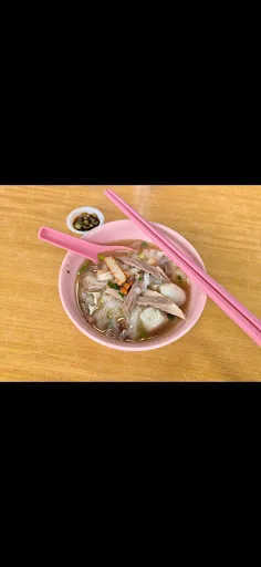 Lum Lai Cecil Street Market Koay Teow Th'ng — signature dish