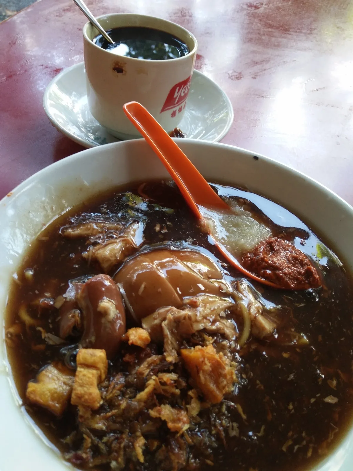 Loh mee with braised egg, pork and garlic vinegar