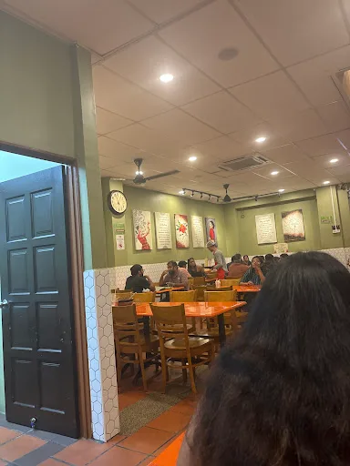 Madam Priya's House of Curries @ Beach Street — interior
