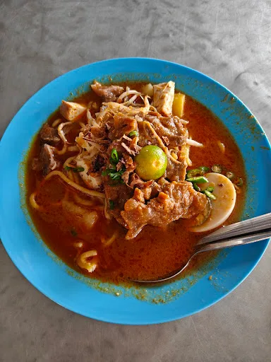 Mak Ngah Mee Rebus Tulang — signature dish