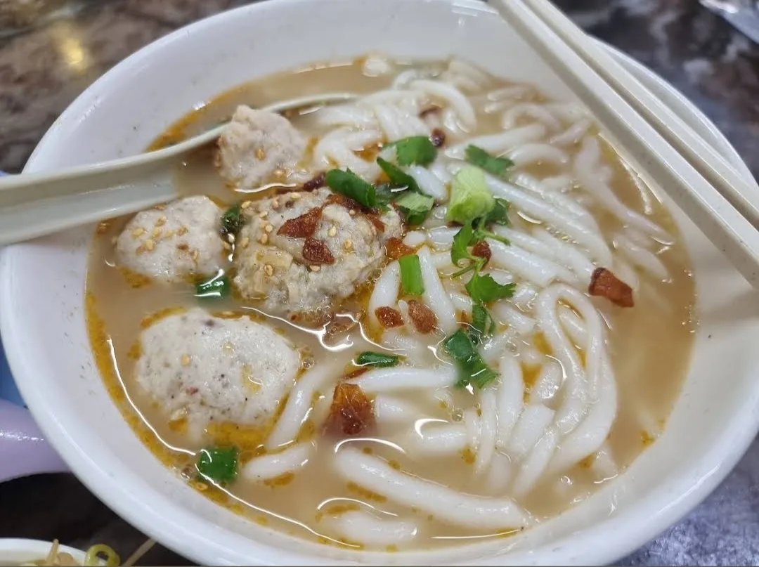 Mama Noodle Cafe (老妈子老鼠粉) — signature dish