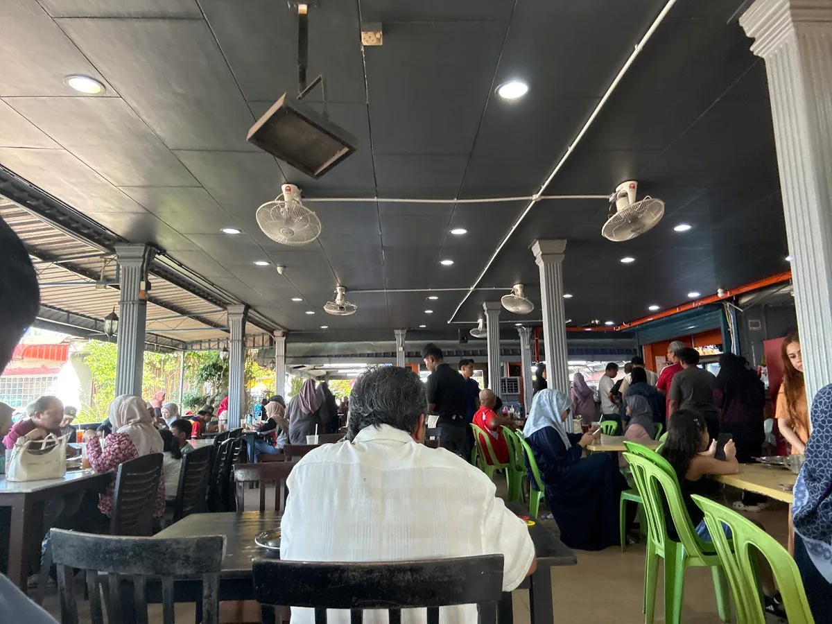 Mamu Roti Canai — interior