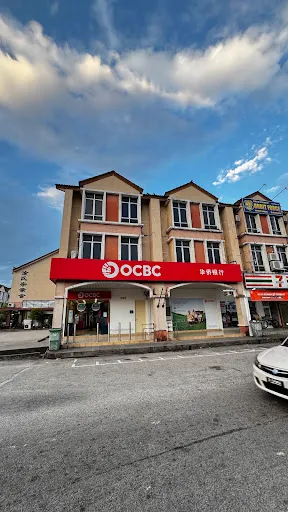 Man Nasi Lemak daun pisang OCBC — exterior