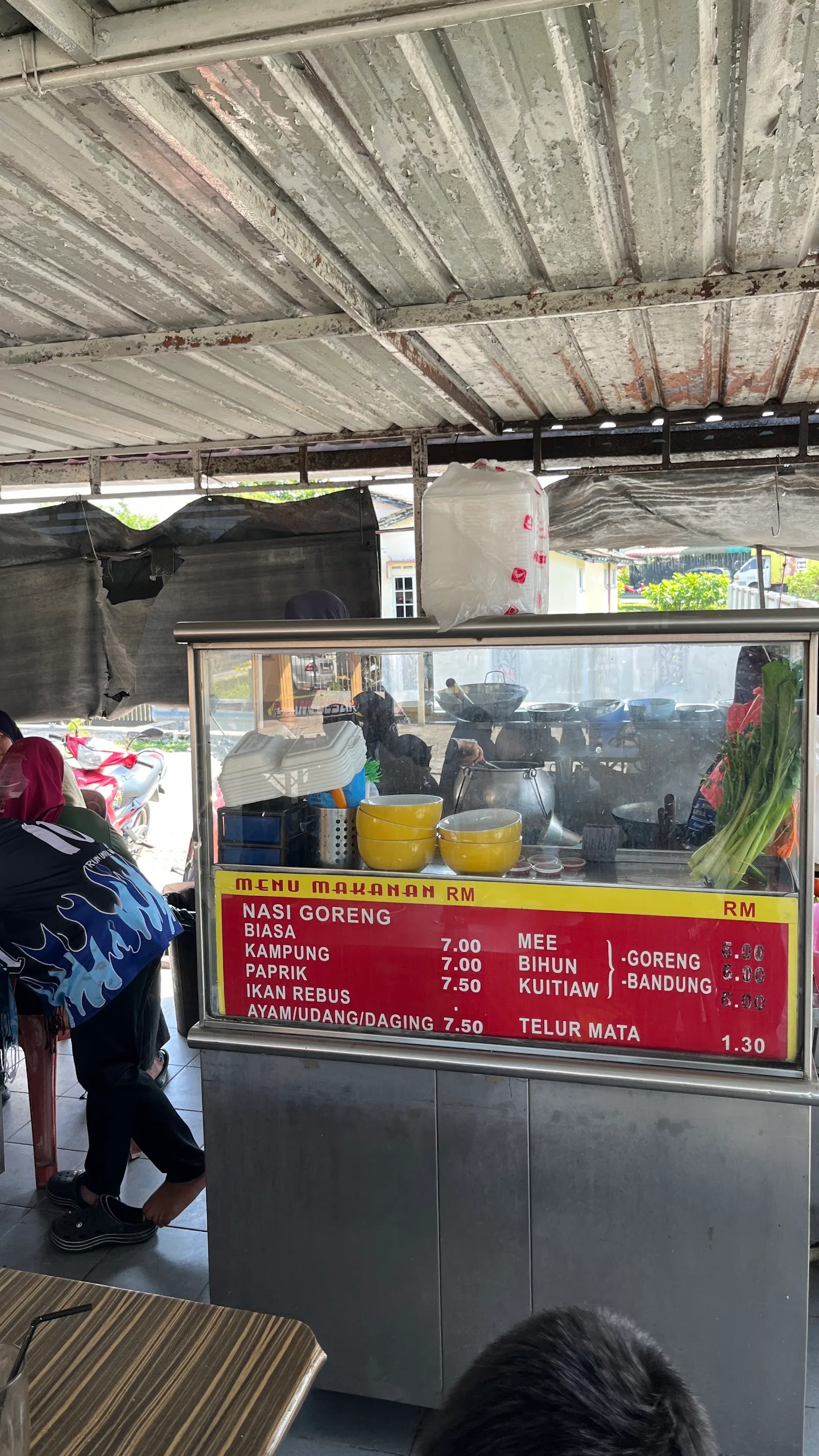 Man Yong Tau Foo (Restoran Pak Wan) — interior