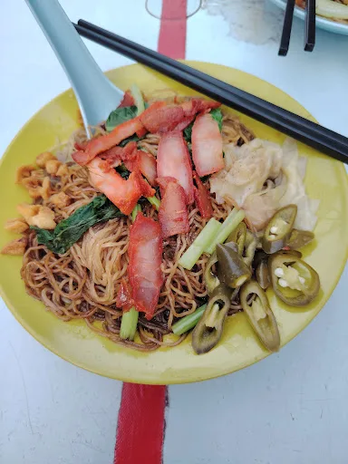 Maria's Sui Kow Wan Tan Mee — signature dish