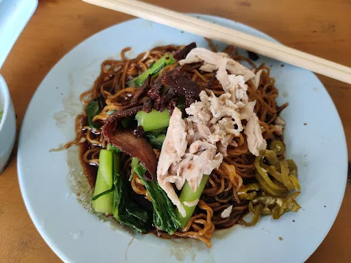 Mayloon Cafe Wantan Mee — dish