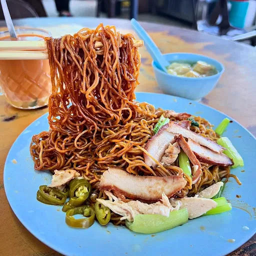 Mayloon Cafe Wantan Mee — dish