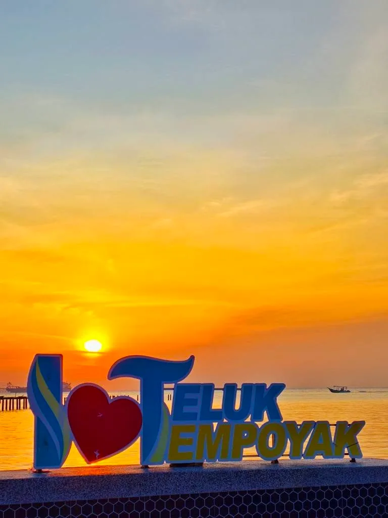 Teluk Tempoyak seaside
