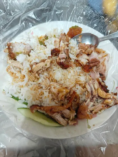 Medan Selera Taman Free School Char Koay Kak — dish