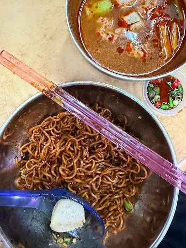 Medan Selera Taman Free School Char Koay Kak — dish