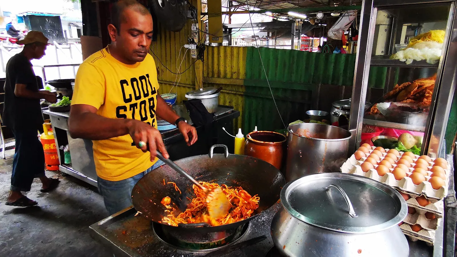 Mee Goreng Padang Tembak — people