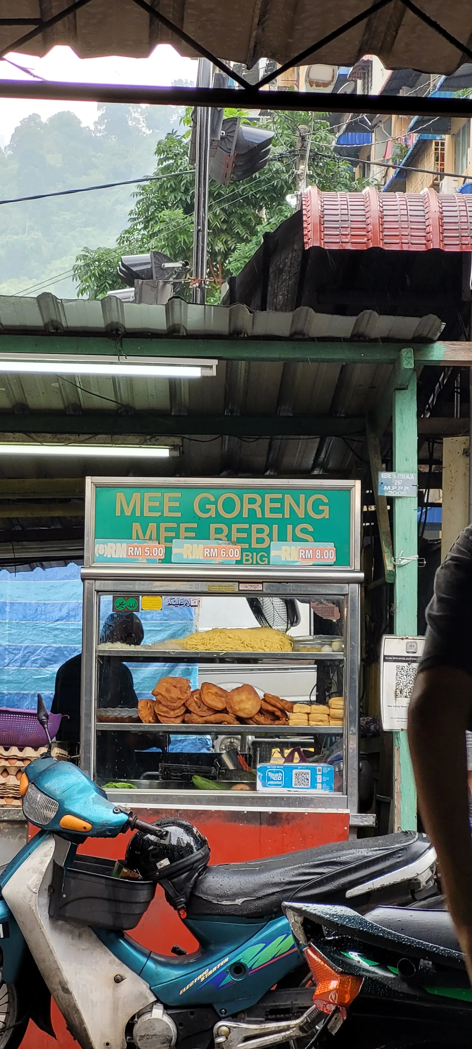 Mee Goreng Padang Tembak — exterior