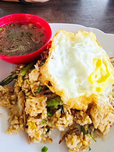 Mee Rebus Faisol — signature dish