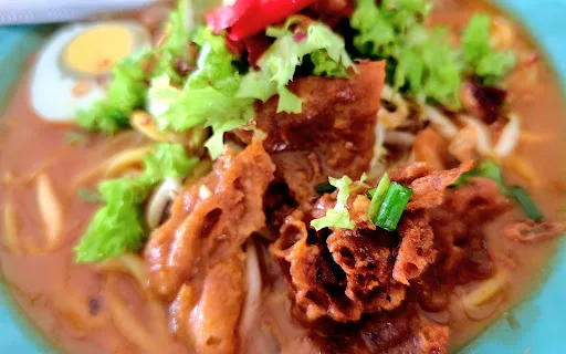 Mee Rebus Mak Long — signature dish