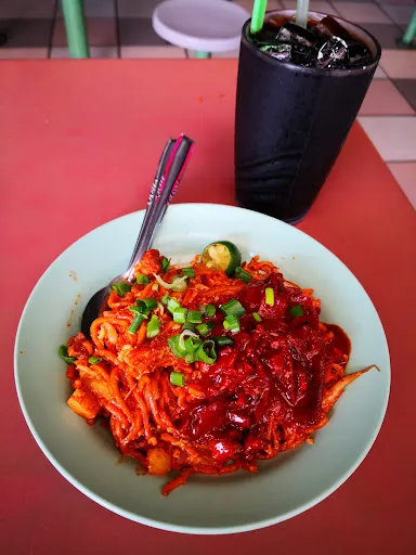Mee Sotong Ina — dish