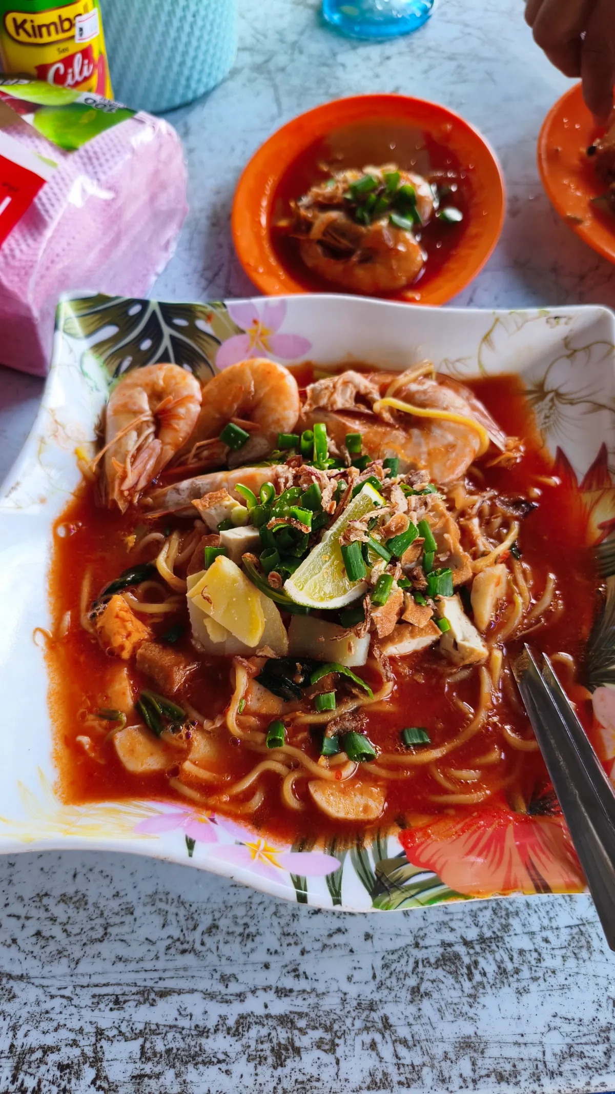 Mee udang with prawns and lime