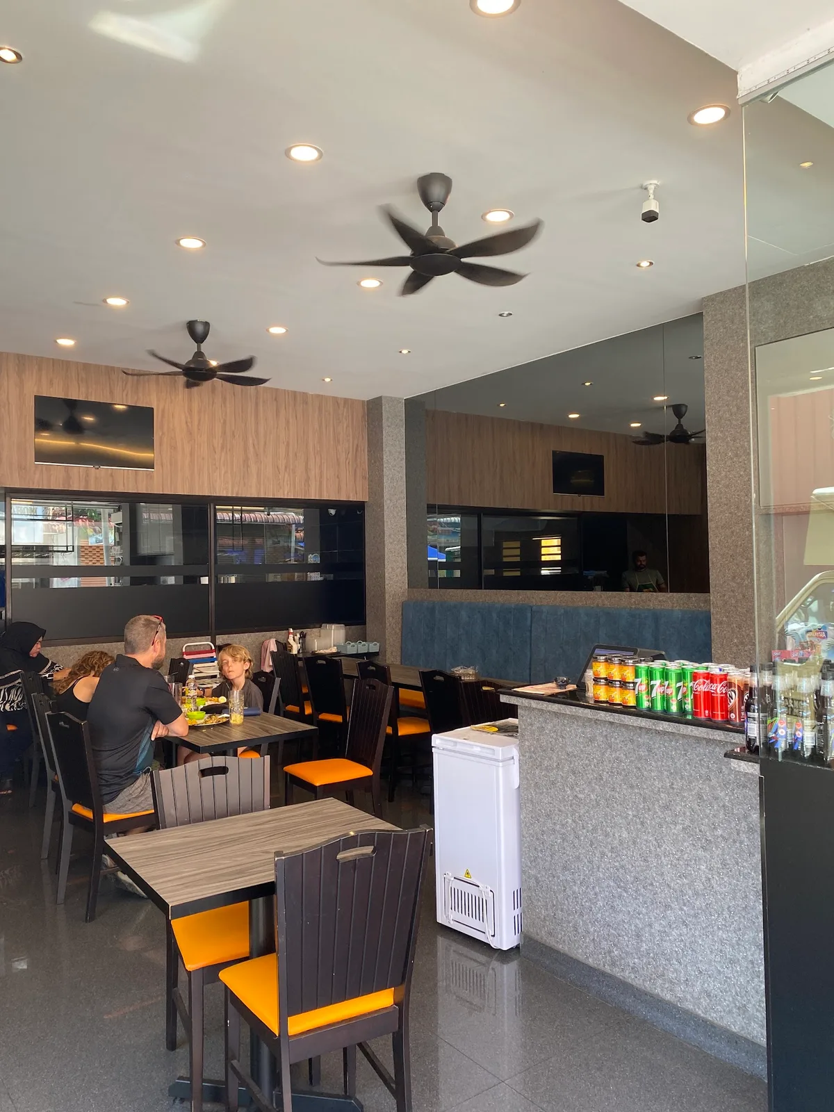 MEERA Briyani — interior