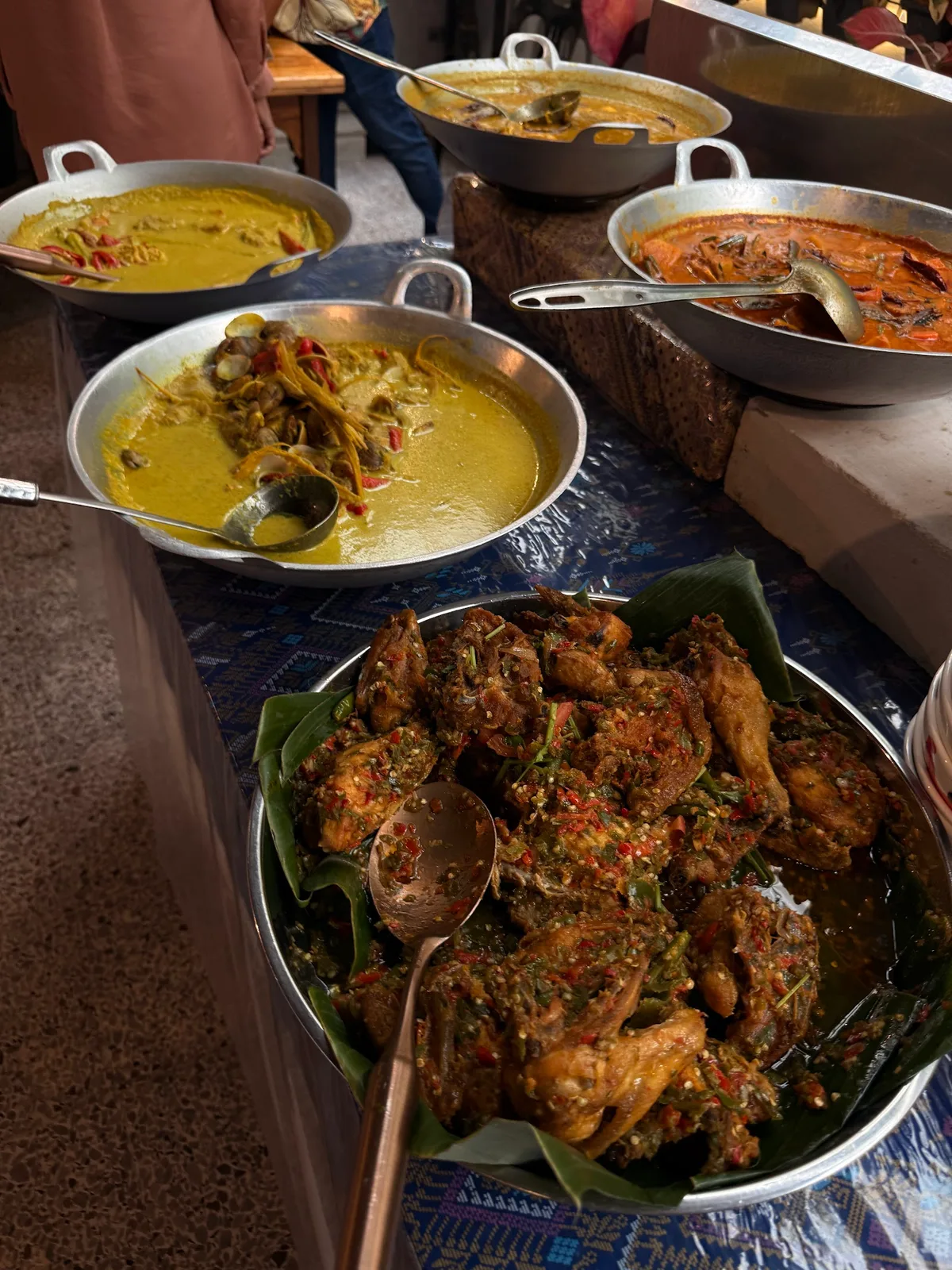 Curries at the self-serve counter