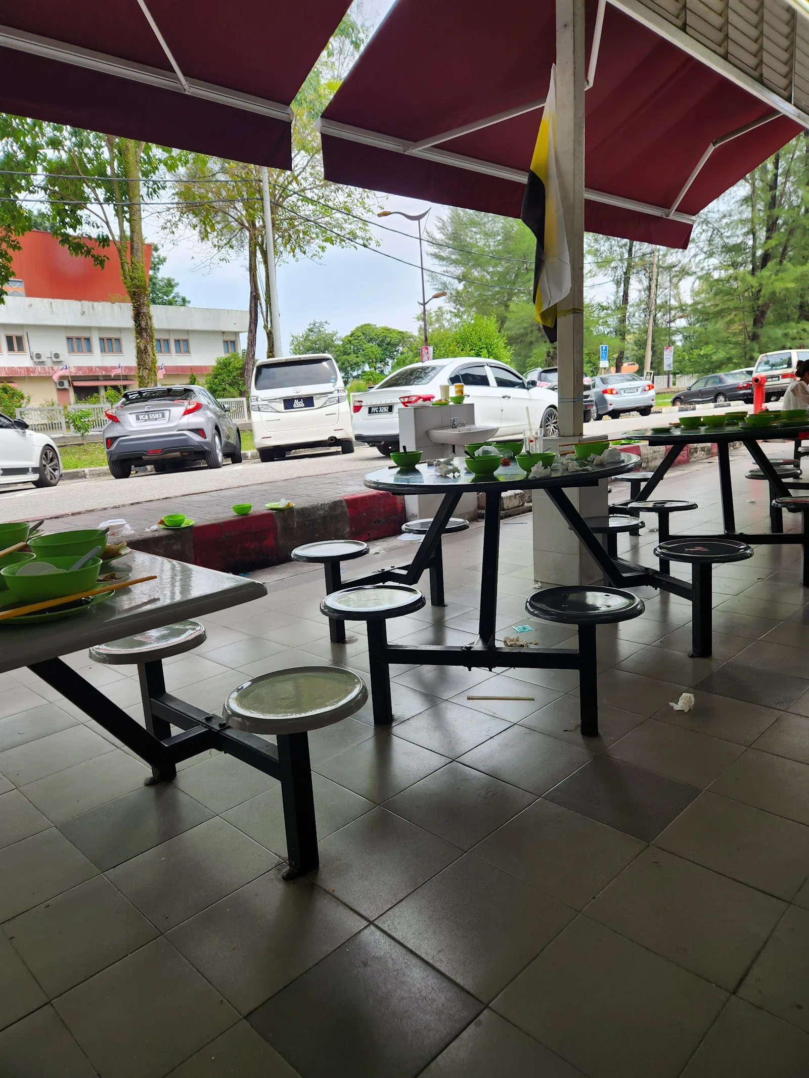 Ming Chu Wan Tan Mee 明珠云吞面 (Stall No.36) — exterior