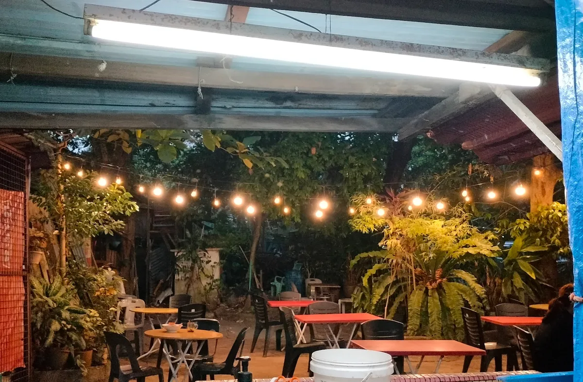 Mini Roundabout Kuey Teow Thng is Very Good — interior