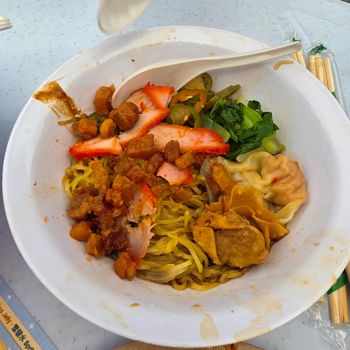 Wantan mee with crispy lard
