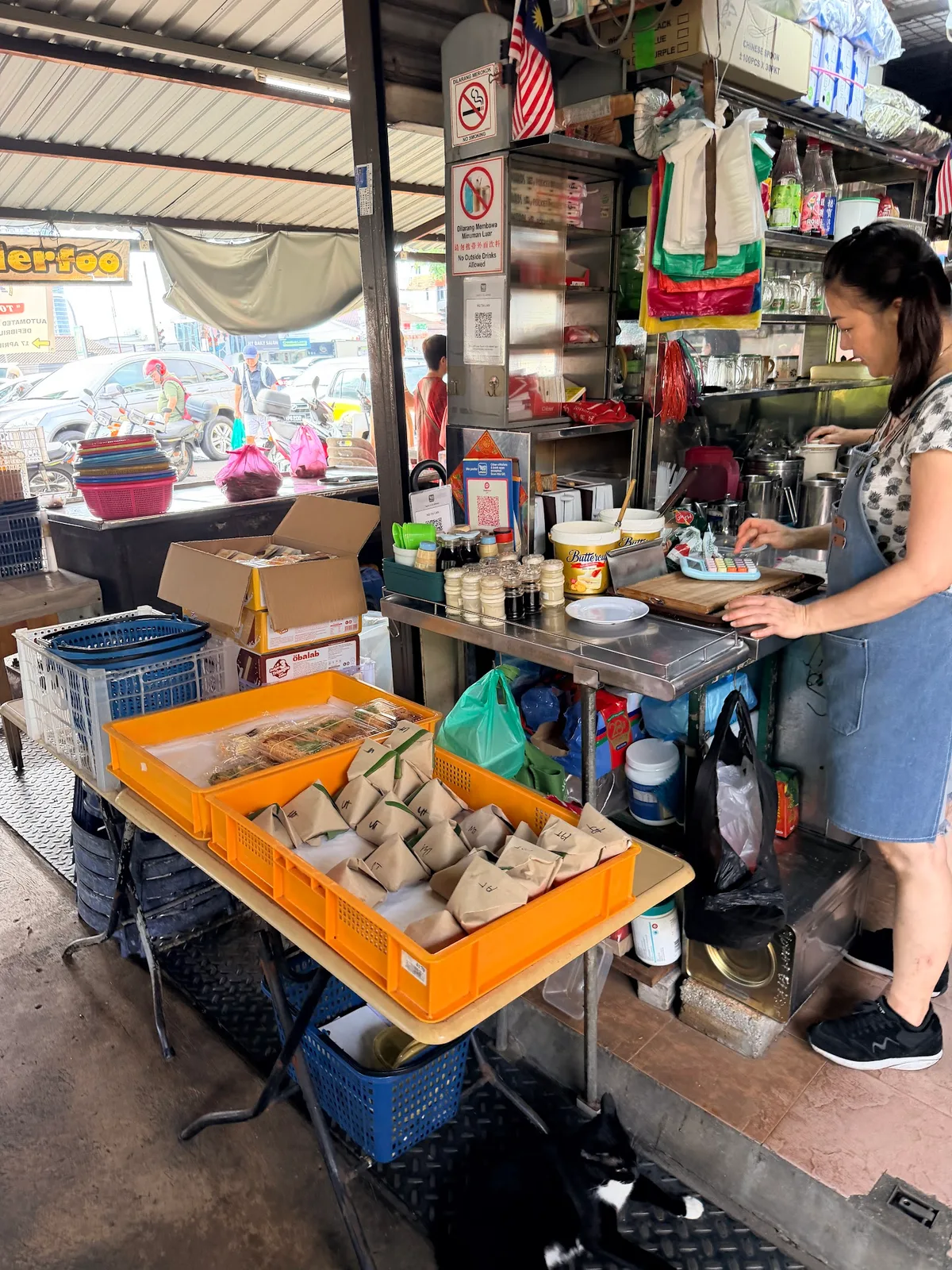Mount Erskine Market Oyster Mee Sua — interior