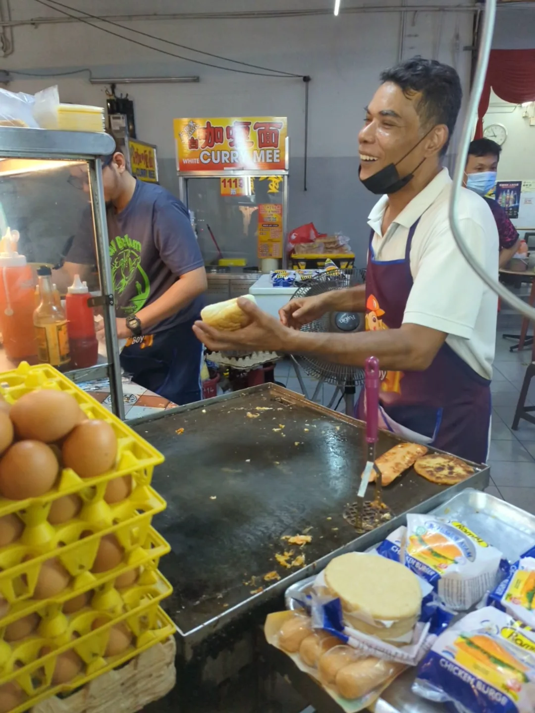 Mr Bombastic Burger — interior