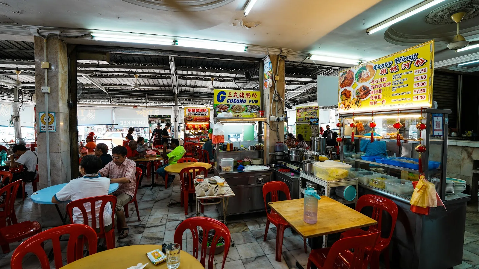 Mr. Ginger Fish Head Noodle (Kedai Kopi Chor Kee) — interior