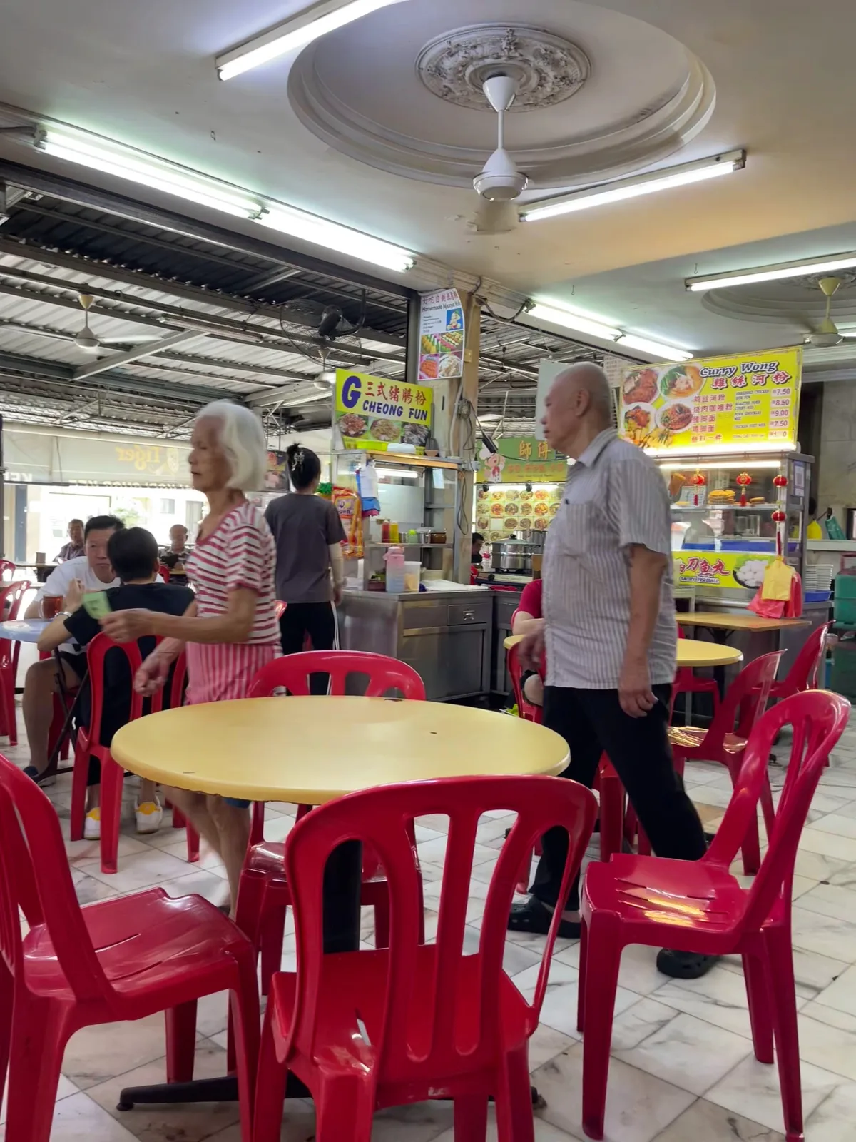 Mr. Ginger Fish Head Noodle (Kedai Kopi Chor Kee) — interior