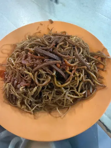 Mt Erskine Night Curry Mee — signature dish