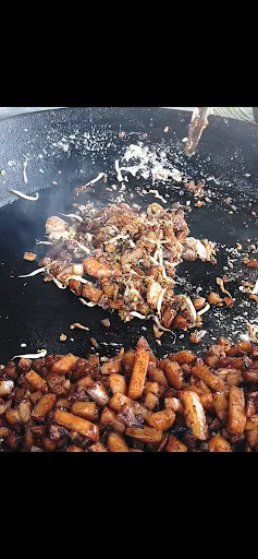 Muscle Man Char Koay Kak — interior